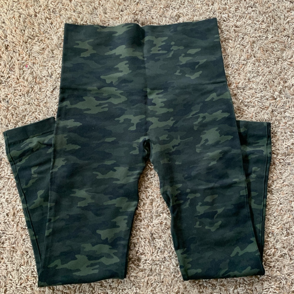 Spanx Camouflage Leggings - Large